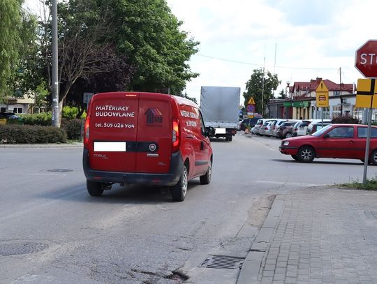 Tarczyn. Rondo zamiast trudnego skrzyżowania