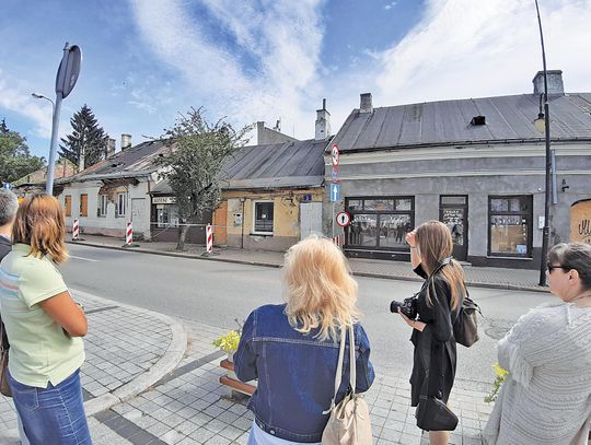 To cóż, że ruina. Konserwator nie pozwala na odbudowę