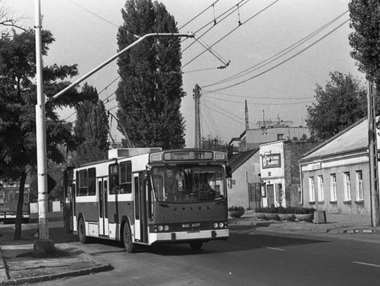 Tu zaszła zmiana - trolejbus w Piasecznie