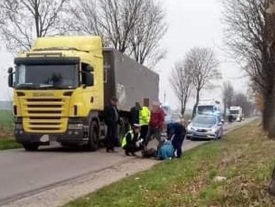 Uderzył autem w ciężarówkę, potem ją porwał. Rajd mieszkańca powiatu