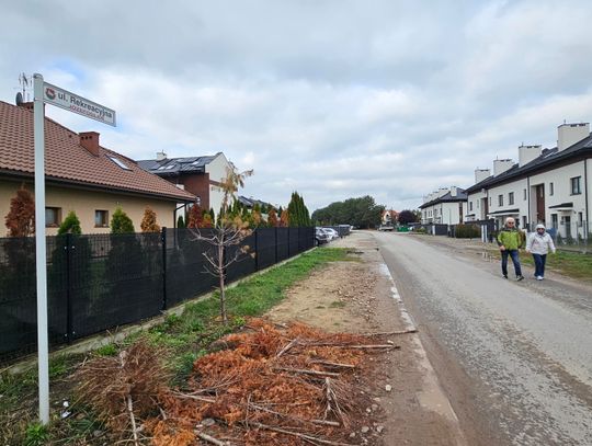 Ulica Rekreacyjna w Józefosławiu – plany budowy ciągu pieszo-rowerowego i modernizacji drogi Ulica Rekreacyjna w Józefosławiu – plany budowy ciągu pieszo-rowerowego i modernizacji drogi