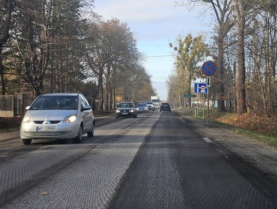 Uwaga kierowcy! Rozpoczęła się wymiana nawierzchni na DK79 w Żabieńcu! Uwaga kierowcy! Rozpoczęła się wymiana nawierzchni na DK79 w Żabieńcu!