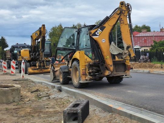 Uwaga kierowcy! Utrudnienia na DW721 – rusza układanie nowej nawierzchni