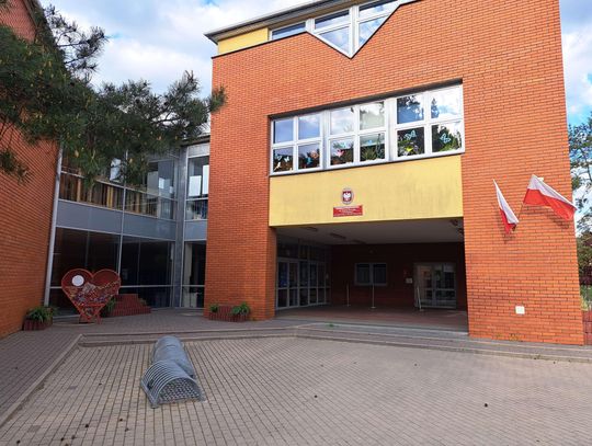 Wielki remont łazienek w szkole w Józefosławiu. Prace potrwają do końca listopada