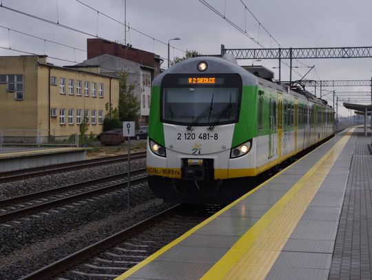 Wyjeżdżasz na majówkę? Skorzystaj z biletu wycieczkowego Kolei Mazowieckich!