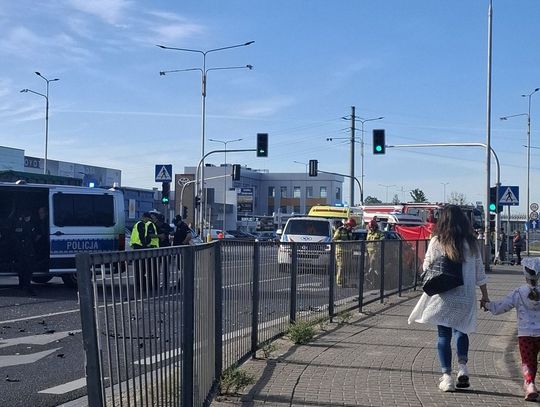 Wypadek na Puławskiej w Piasecznie. Jezdnia w kierunku Góry Kalwarii całkowicie zablokowana!