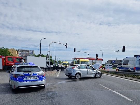 Wypadek na starej "siódemce"! Dwa pasy ruchu nieprzejezdne