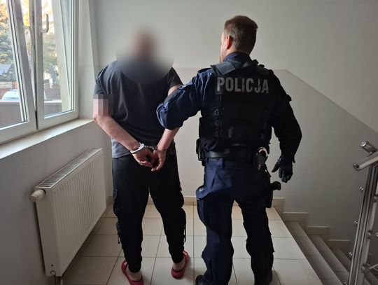 Zadzwonił na 112 i zgłosił narkotyki. Chciał w ten sposób dostać się do mieszkania