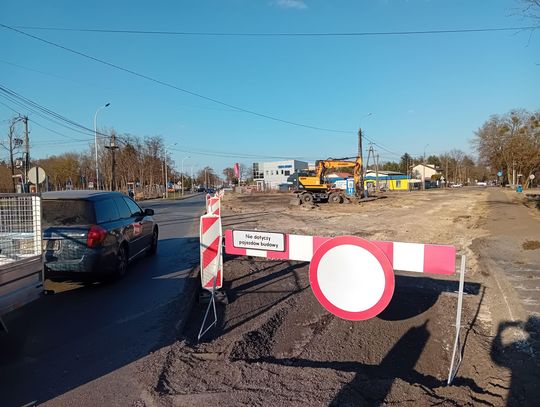 Zamknięty odcinek Przesmyckiego. Linie L53 i L55 zmieniły trasy Zamknięty odcinek Przesmyckiego. Linie L53 i L55 zmieniły trasy