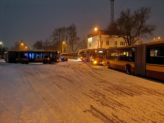 Zator na pętli przy dworcu - skrócona trasa 709