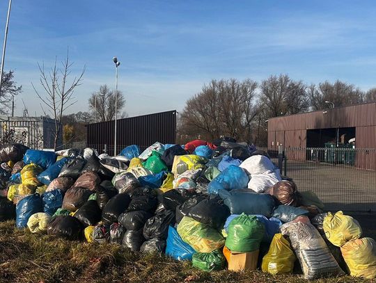 Zbiórka tekstyliów - setki worków z odzieżą! Zbiórka tekstyliów - setki worków z odzieżą!
