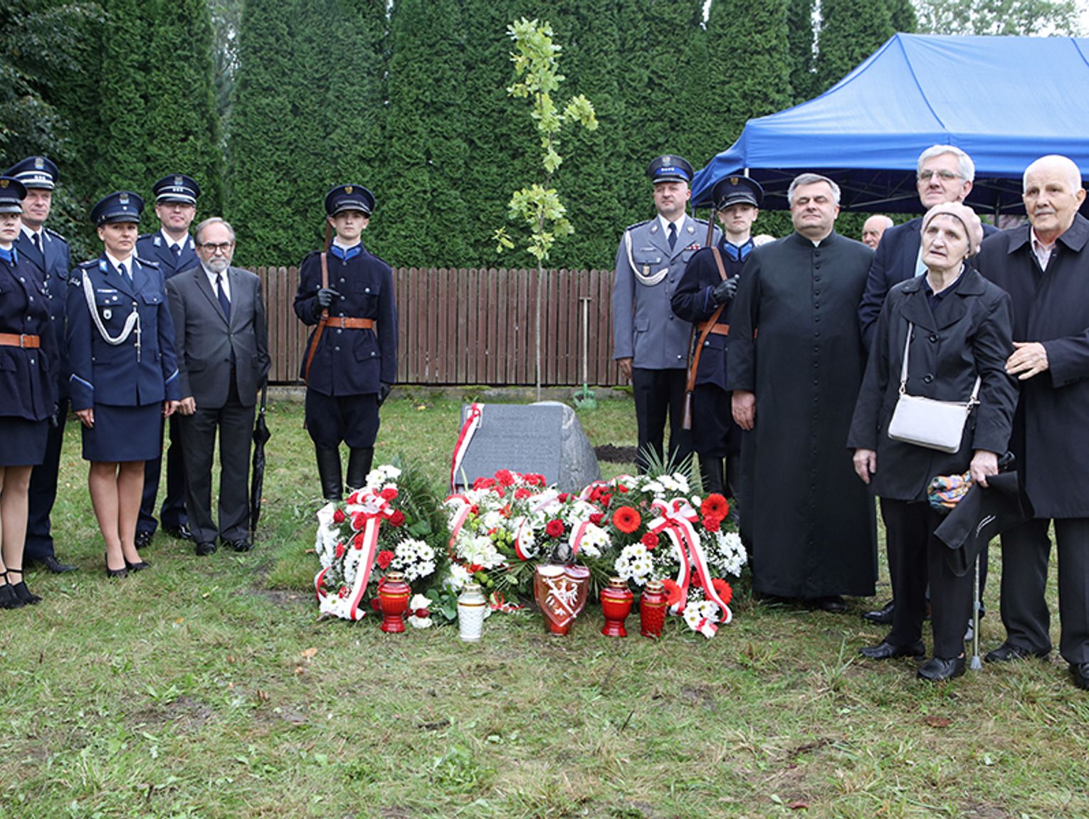 Urodzony w Łosiu, zamordowany przez NKWD w Kalininie