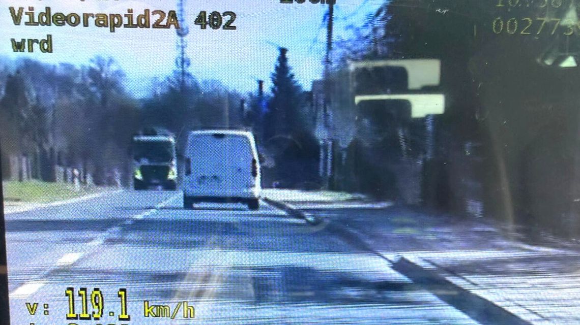 119 km/h w terenie zabudowanym. Kierowca stracił prawo jazdy w dniu urodzin