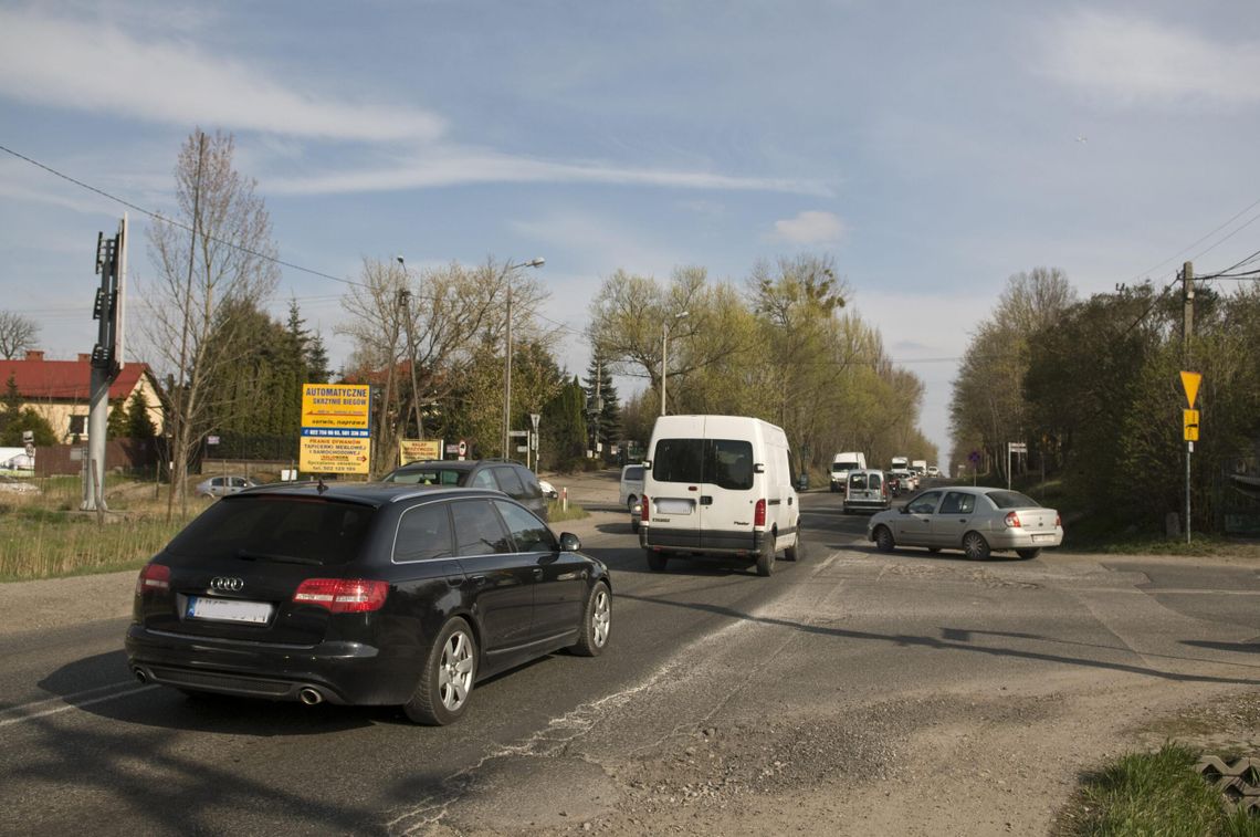 Budowa skrzyżowań na DK79 ruszy już niedługo