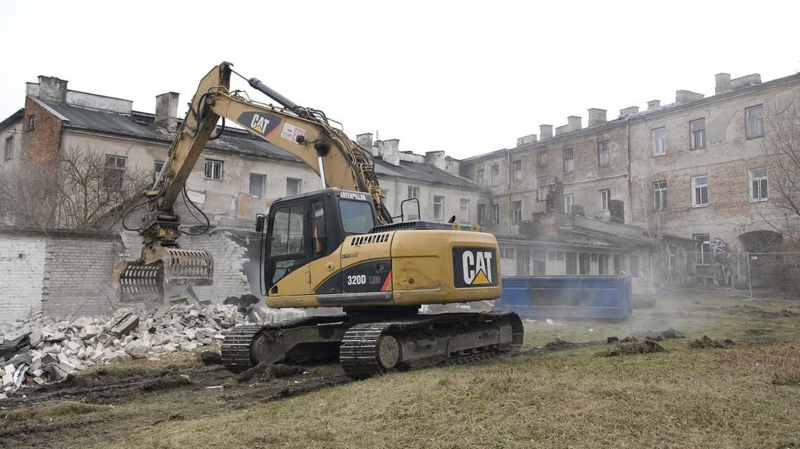 Budować nie ma komu