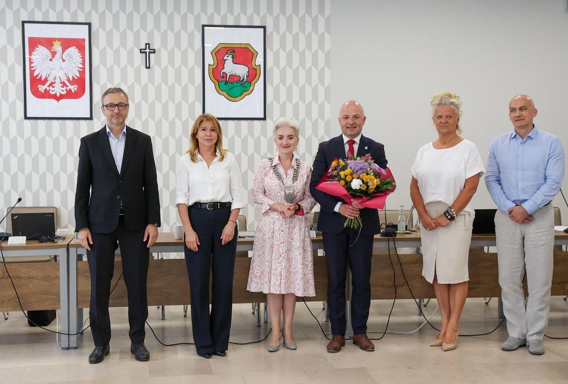 Burmistrz Piaseczna otrzymał absolutorium i wotum zaufania