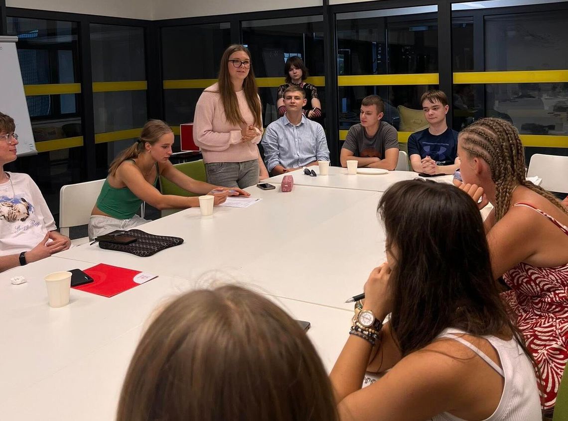 Centrum Młodzieżowe w Piasecznie? Centrum Młodzieżowe w Piasecznie?