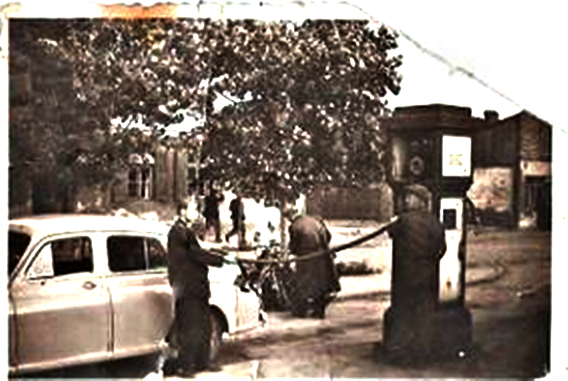 Cukier krzepi, czyli o interesie cukrowym, a także o piaseczyńskich kreatorkach mody i unikatowych zdjęciach mieszkańców