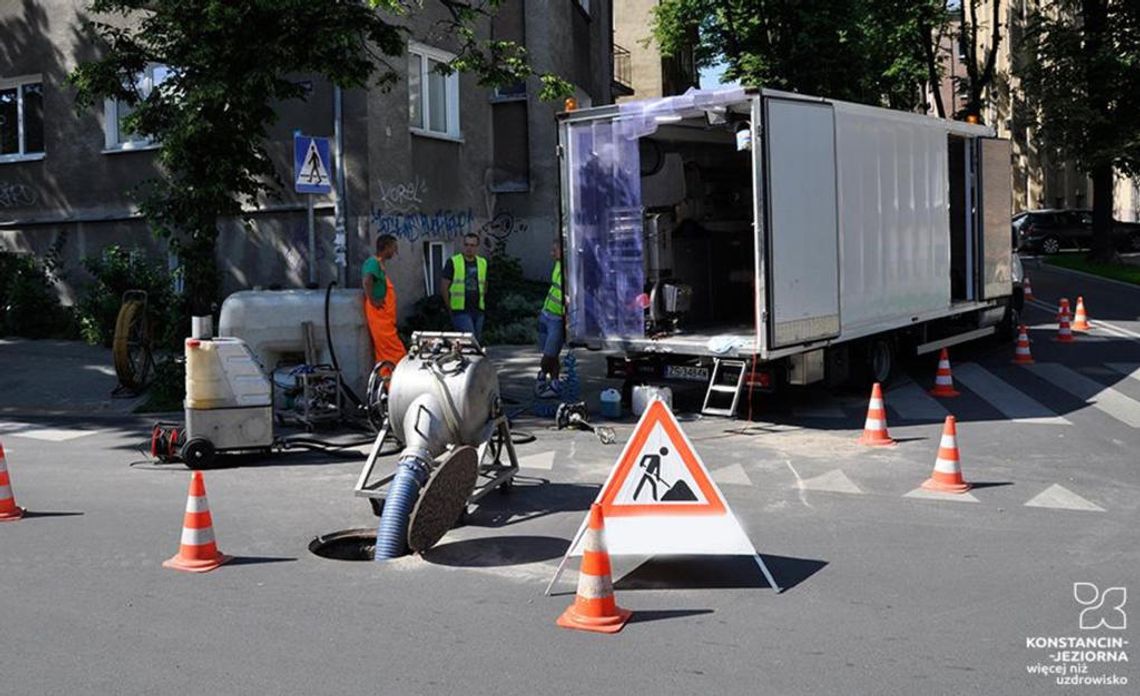 Czy Konstancin dba o studzienki w czasie wzmożonych opadów?
