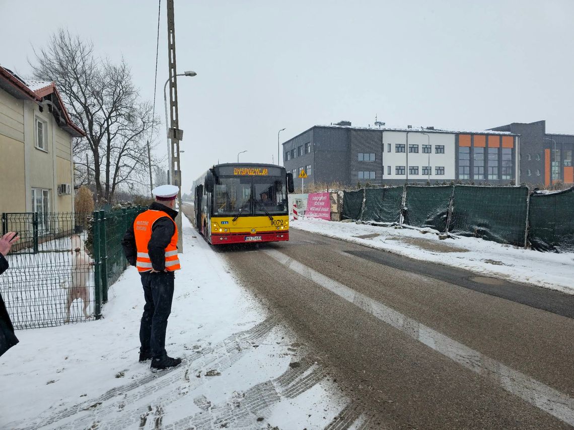 Czy linia 809 pojedzie przez Zamienie? Czy linia 809 pojedzie przez Zamienie?