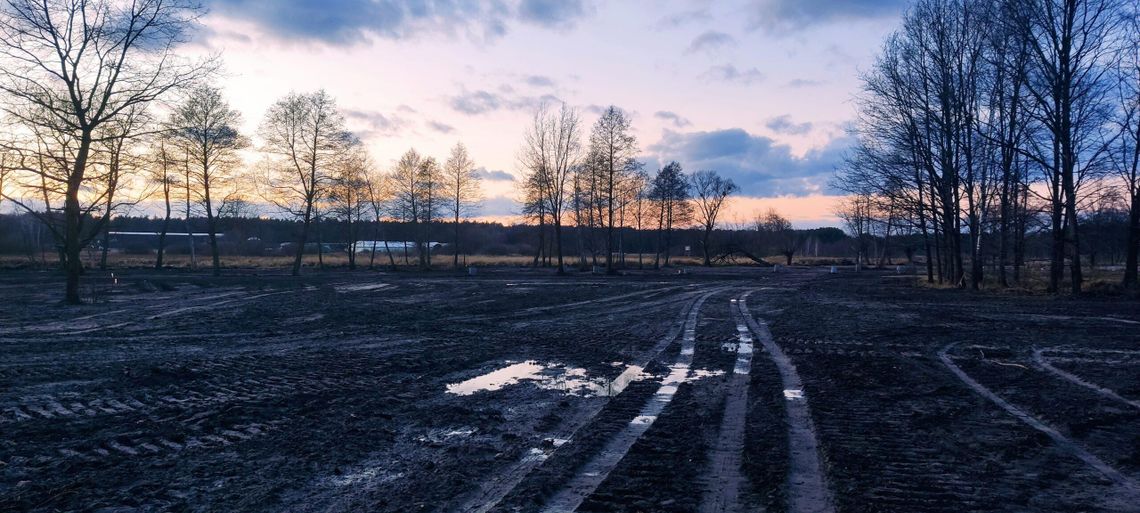 Deweloper rozkopał i zostawił