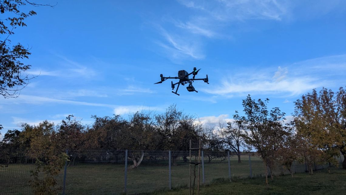 Dron kontra smog Dron kontra smog