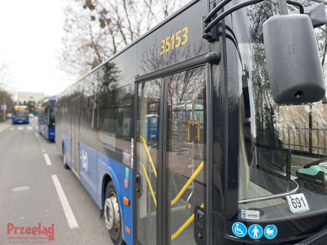 Duże zmiany w rozkładzie linii „L” w Konstancinie i Górze Kalwarii. Znamy szczegóły Duże zmiany w rozkładzie linii „L” w Konstancinie i Górze Kalwarii. Znamy szczegóły