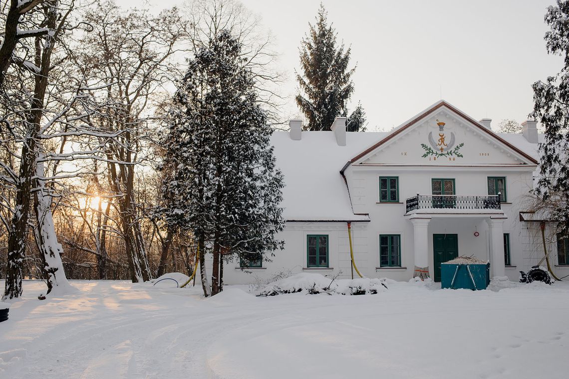 Dwór z 1820 roku w trakcie III etapu modernizacji