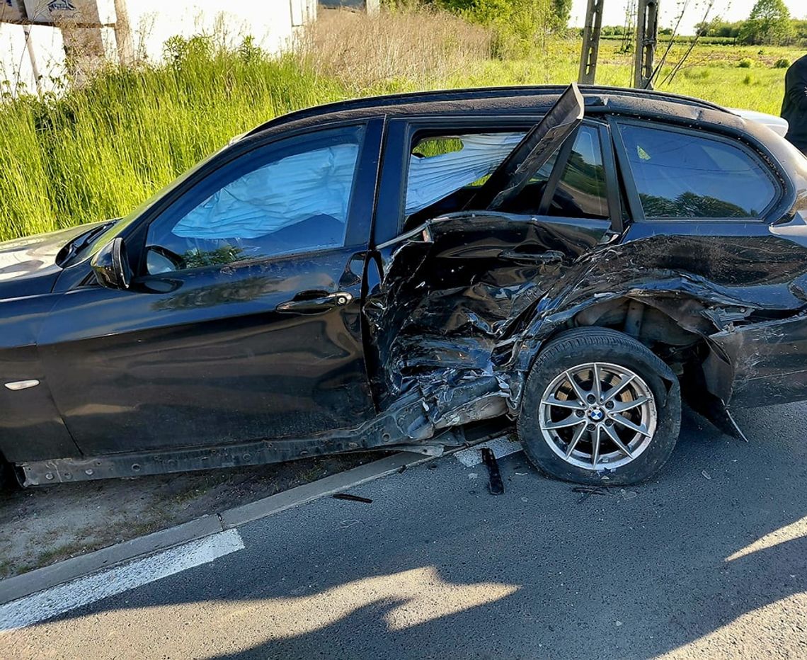 Egzamin oblał jeszcze przed szkołą. Młody kierowca BMW zapomniał o podstawach