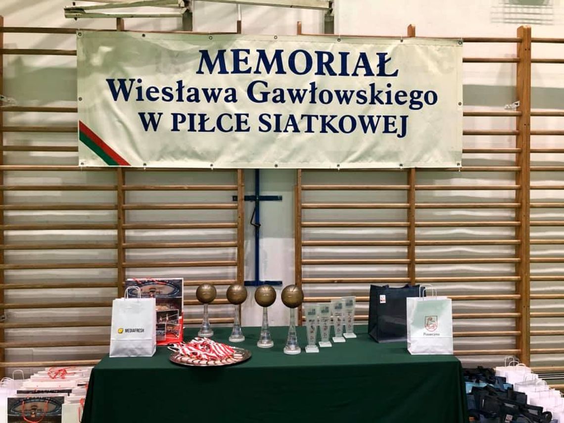 Emocjonujący memoriał