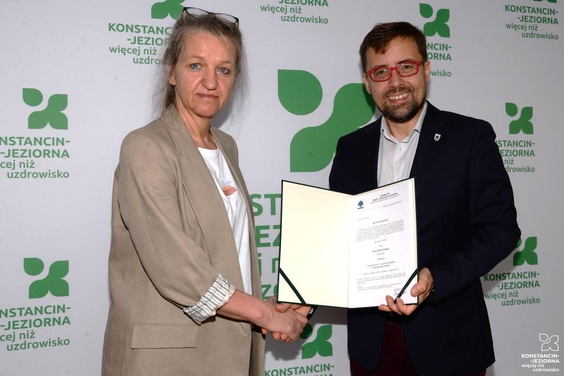 Ewa Winek pozostanie dyrektor „Tęczowego Przedszkola”. Pokieruje placówką do 2031 roku Ewa Winek pozostanie dyrektor „Tęczowego Przedszkola”. Pokieruje placówką do 2031 roku