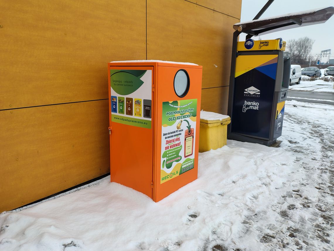 Gmina Piaseczno stawia na recykling. Pojawiły się olejomaty Gmina Piaseczno stawia na recykling. Pojawiły się olejomaty