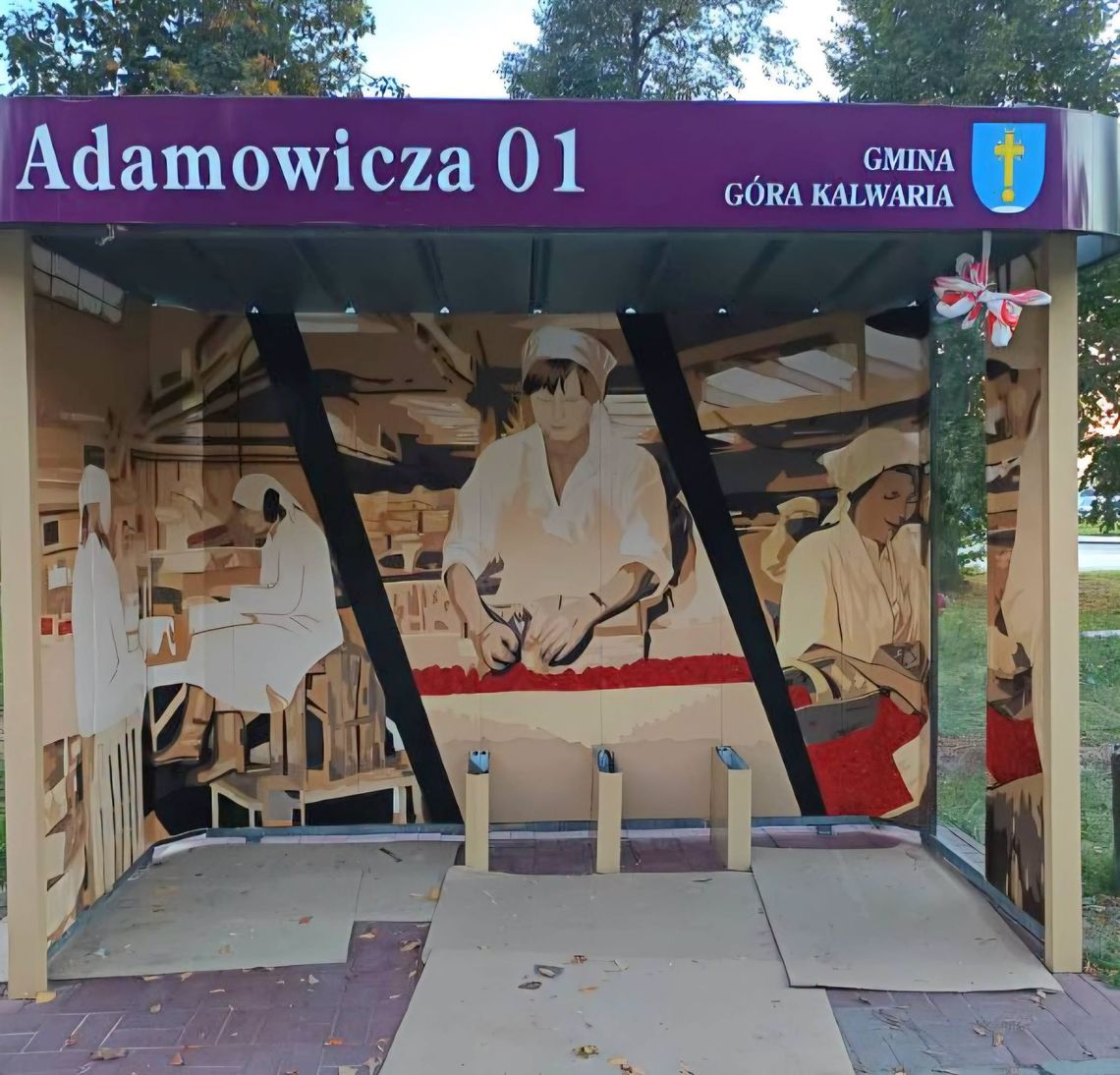 Hortex na przystanku. Mural przypomina historię dawnego zakładu