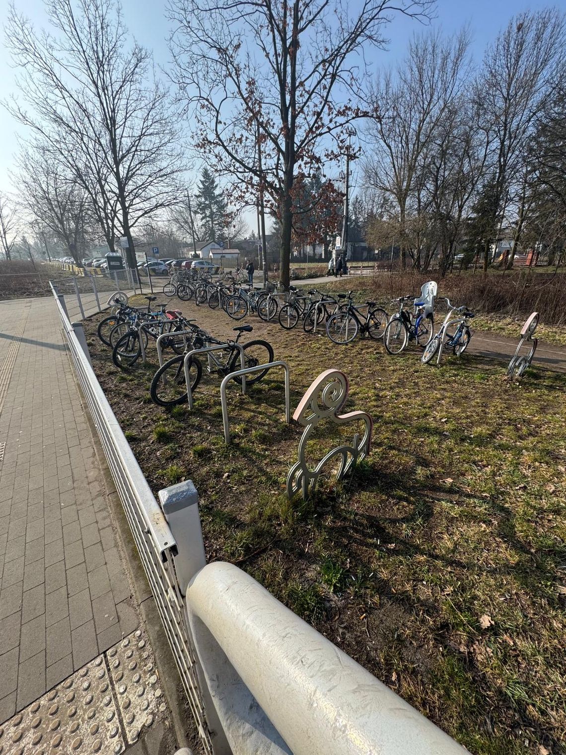 Jednoślady pod dachem? Jednoślady pod dachem?