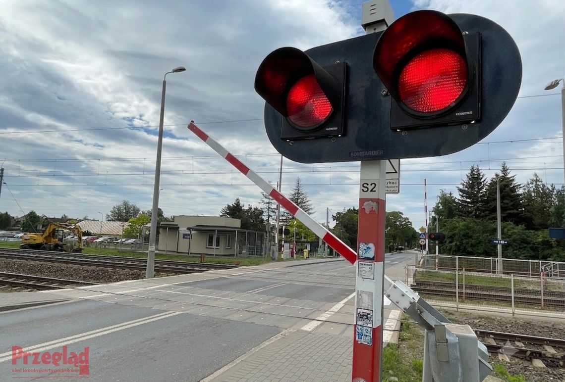 Już jutro zamknięcie przejazdu kolejowego w Nowej Iwicznej. Będą jeszcze większe korki? Już jutro zamknięcie przejazdu kolejowego w Nowej Iwicznej. Będą jeszcze większe korki?