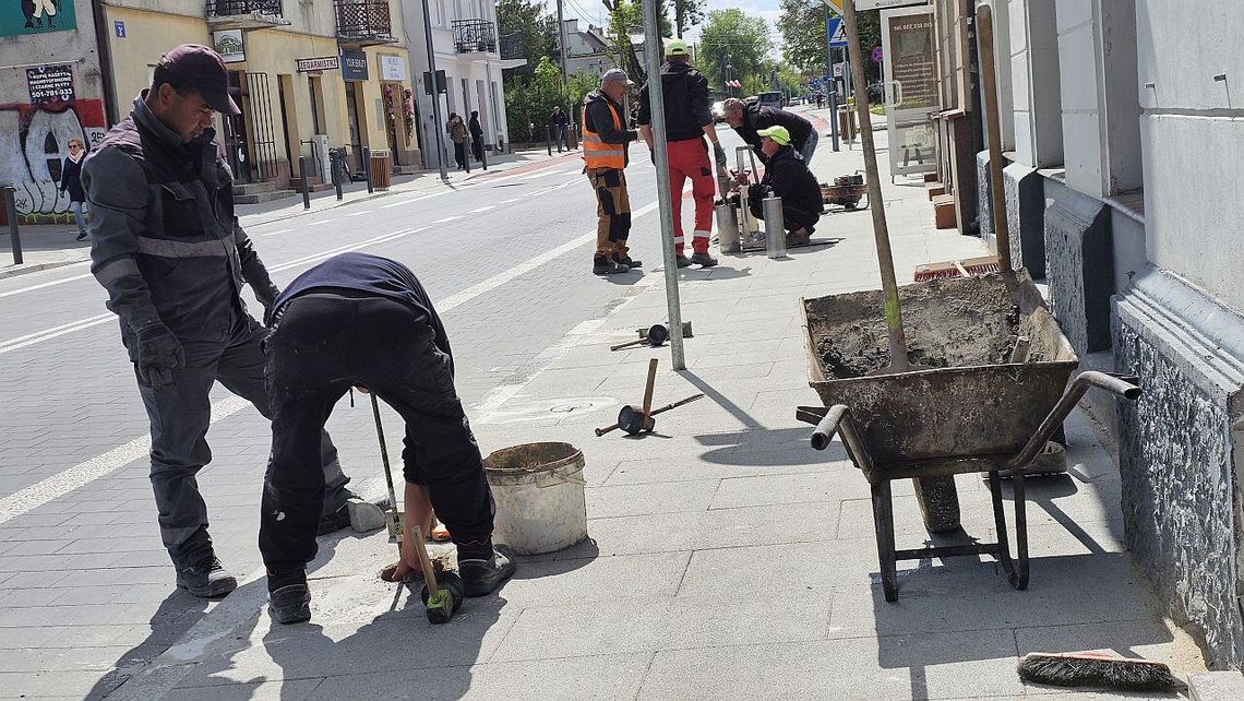 Koniec z "dzikim" parkowaniem na Sienkiewicza. W Internecie już huczy!