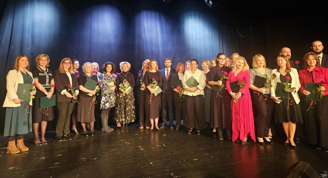 Konstancińscy pedagodzy wyróżnieni z okazji Dnia Edukacji Narodowej Konstancińscy pedagodzy wyróżnieni z okazji Dnia Edukacji Narodowej