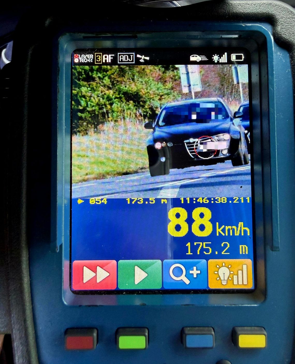 Kontrola drogowa w Dębówce: kursant za kierownicą bez uprawnień