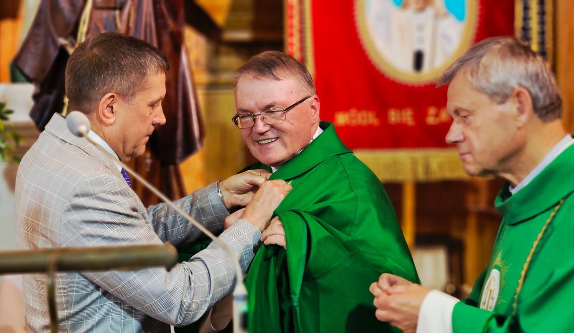 Ksiądz Włodzimierz Czerwiński uhonorowany