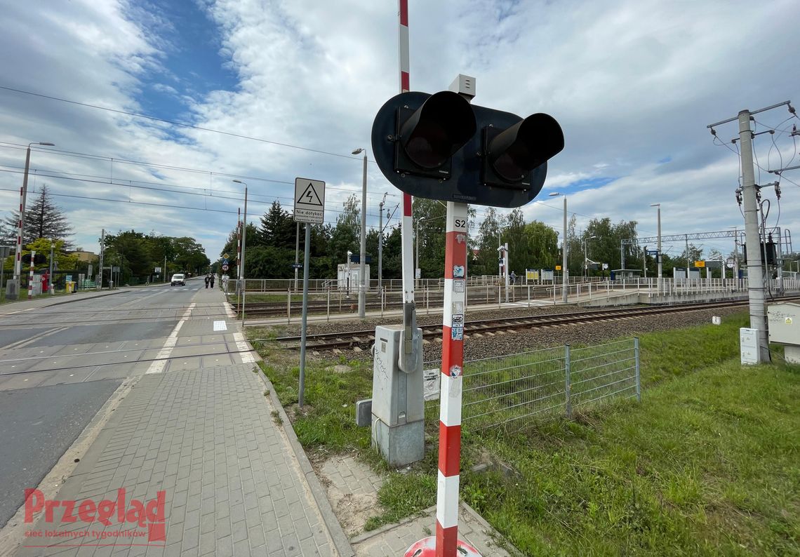 Maszyniści zwolnią przed przejazdami. W piątek możliwe większe korki Maszyniści zwolnią przed przejazdami. W piątek możliwe większe korki