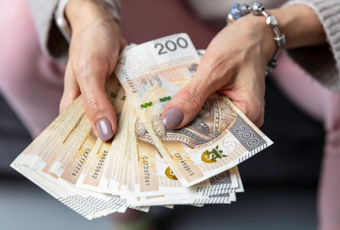 Mieszkanka Piaseczna przyszła do banku, by przelać „siostrze” pieniądze na konto w Sudanie