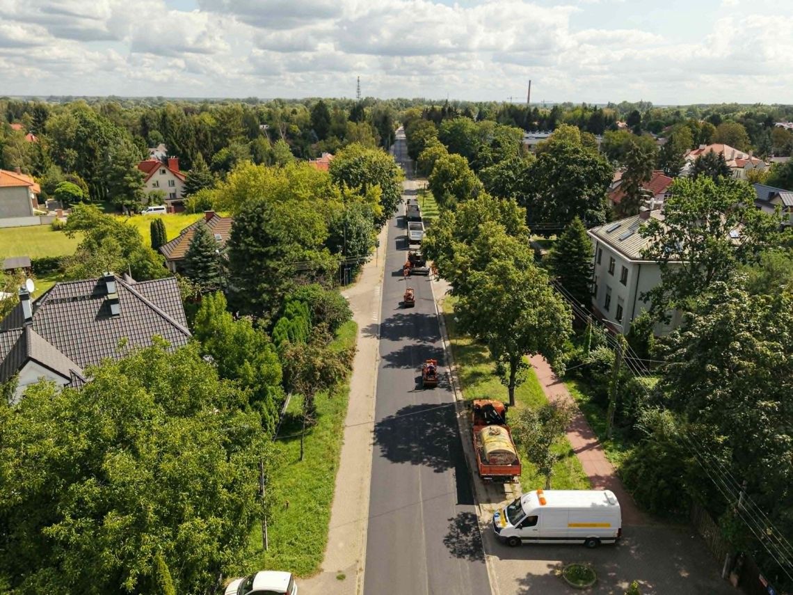 Mirkowska z nową nawierzchnią. Trwają prace wykończeniowe Mirkowska z nową nawierzchnią. Trwają prace wykończeniowe