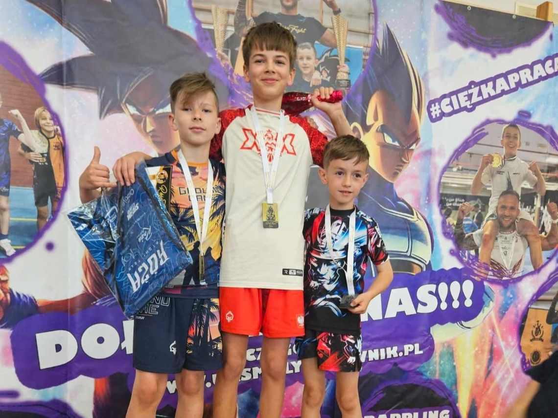 Młode Wilki z Piaseczna z medalami