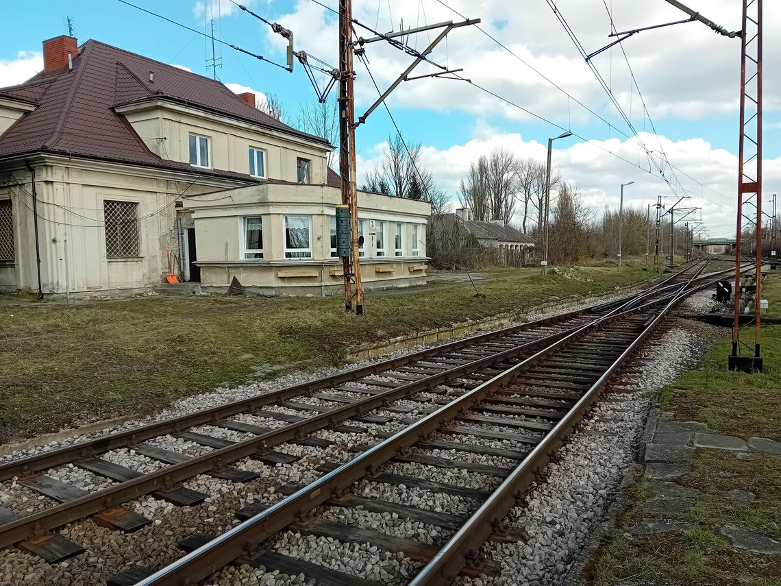 Modernizacja eSeŁki za prawie 1,5 mld zł. Pociągi wrócą do Tarczyna i Prażmowa Stacja Tarczyn