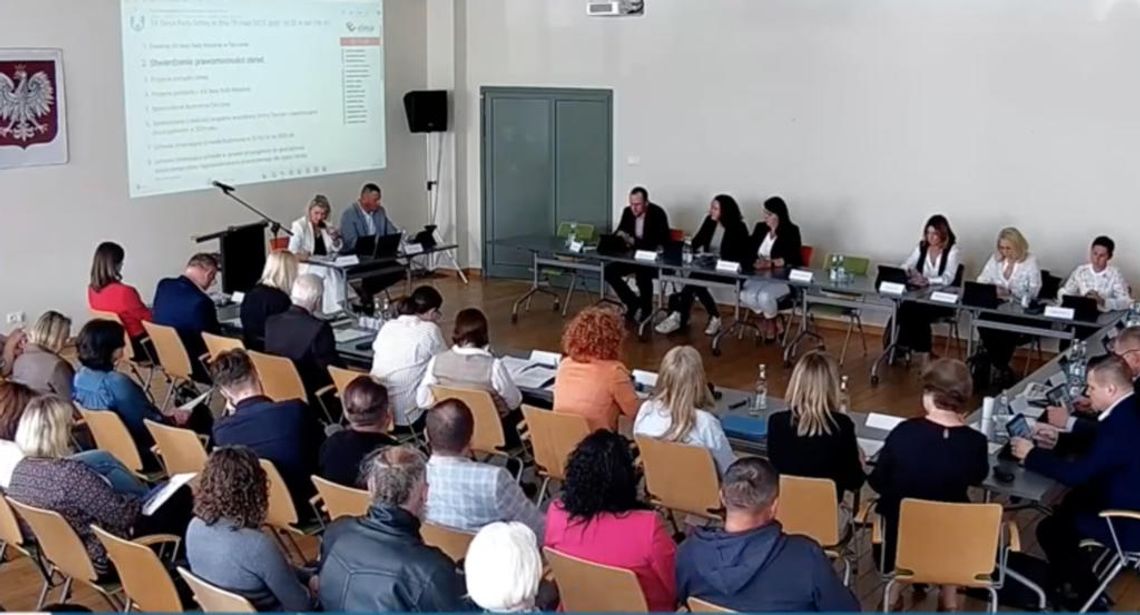 Burza na sesji – radni idą na wojnę z urzędnikami?