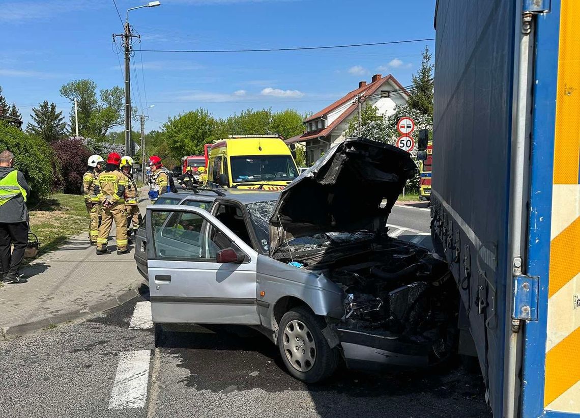 Nie ustąpił pierwszeństwa, wjechał w osobówkę