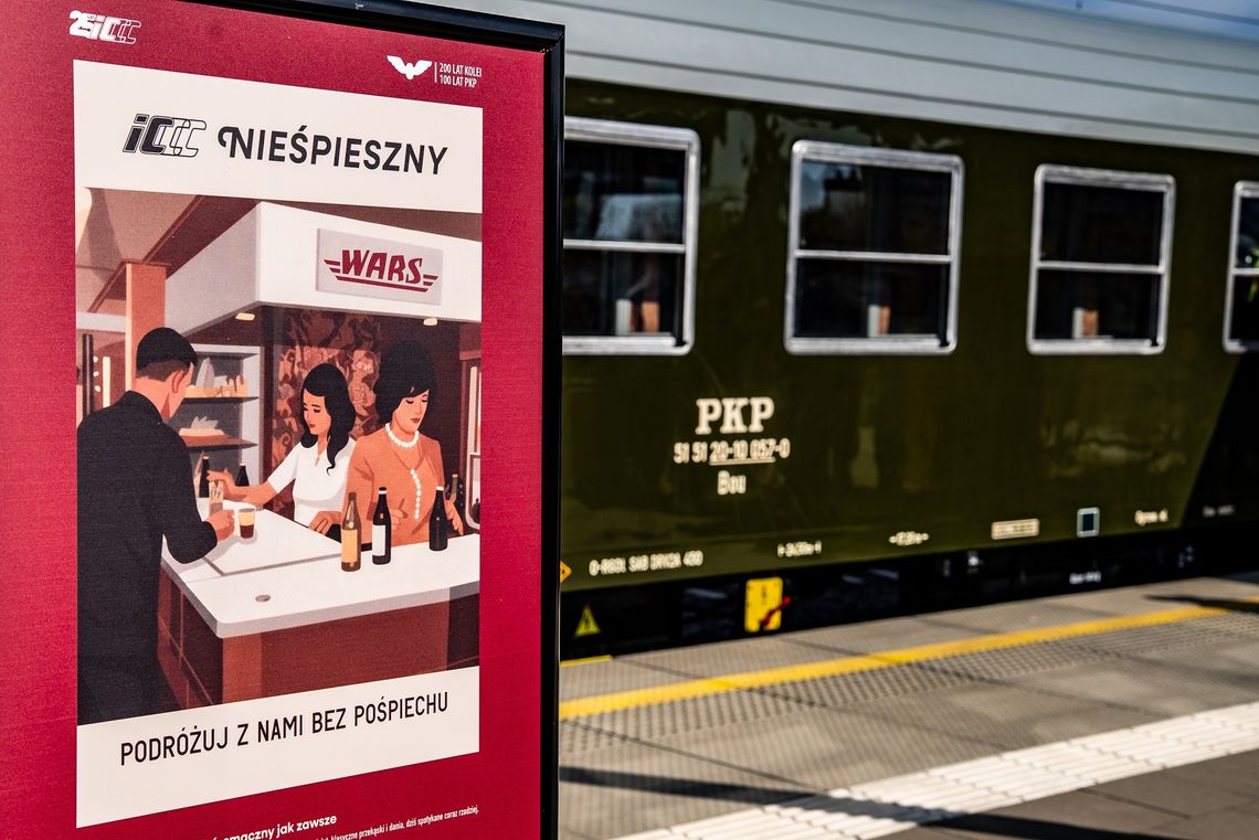 No tory wyjechał pociąg "Nieśpieszny". Z Warszawy zabierze pasażerów w trasy po całej Polsce