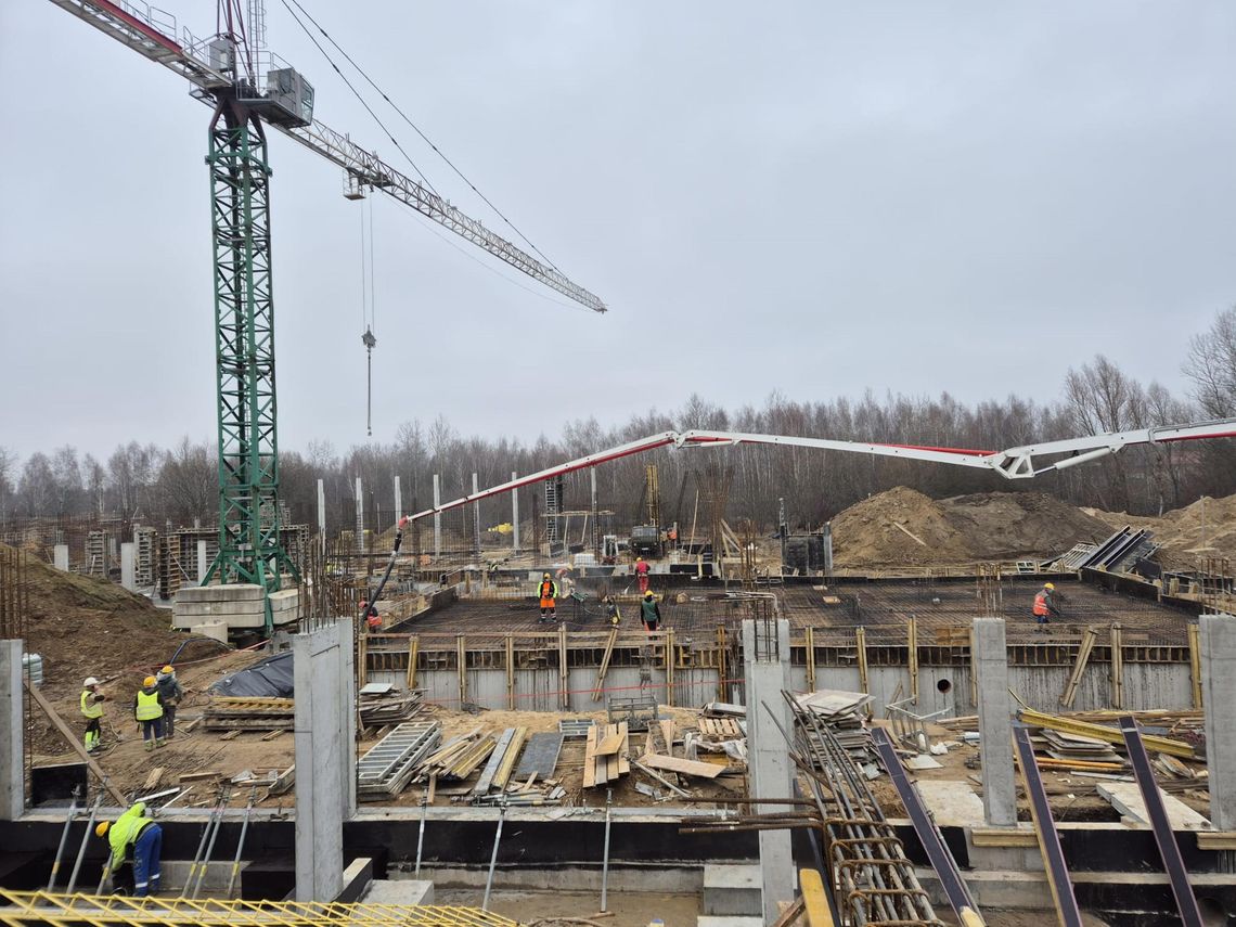 Nowa szkoła w Julianowie powstaje zgodnie z planem