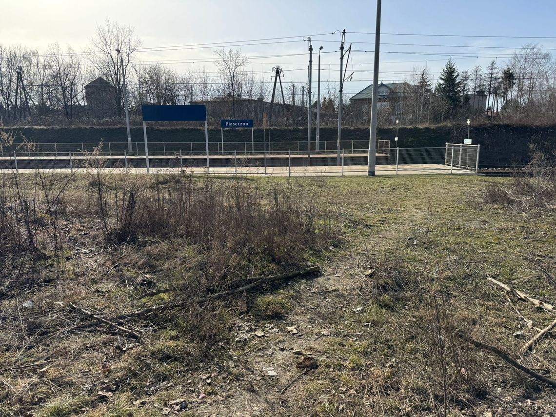 Nowe wejście na peron w Piasecznie?