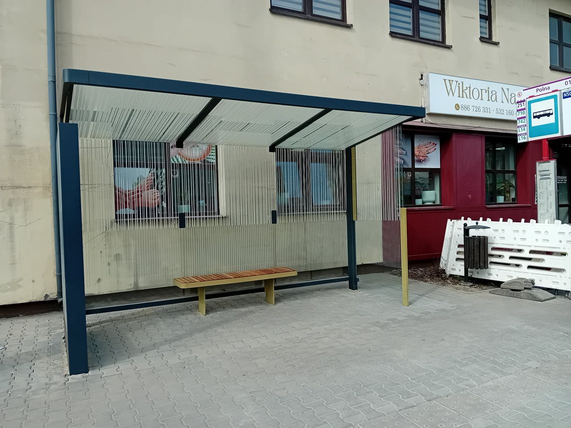 Nowe wiaty przy drodze 721 Nowe wiaty przy drodze 721